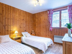 2 bedrooms, free WiFi, bed sheets