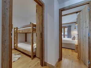 3 habitaciones, wifi gratis y ropa de cama 