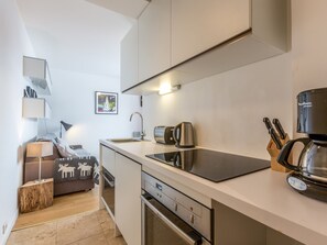 Fridge, oven, stovetop, dishwasher - Cozy Studio 4 Pers, Wi-Fi, Near Slopes and Village, Quiet (Val-d'Isère)