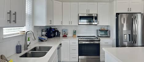 House (3 Bedrooms) | Property amenity