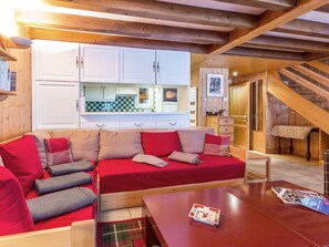 TV, fireplace, DVD player - Cozy rustic chalet with fireplace in Val-d'Isère (Val-d'Isère)