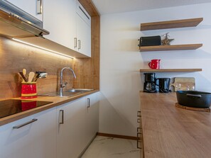 Fridge, microwave, dishwasher, coffee/tea maker