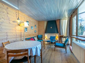TV - Charming 2BR with balcony, Wifi, pets allowed in central Val-d'Isère (Val-d'Isère)