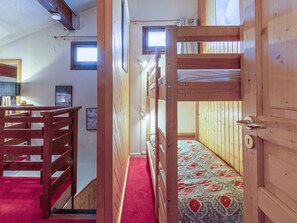 1 bedroom, free WiFi, bed sheets