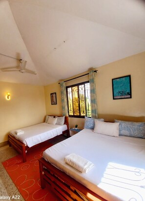 2 bedrooms, desk, iron/ironing board, free WiFi