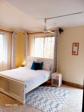 2 bedrooms, desk, iron/ironing board, free WiFi
