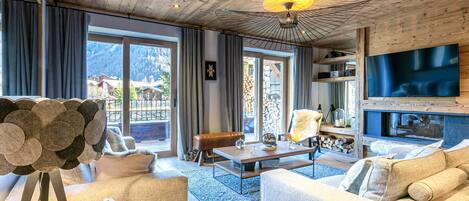 Televisión, chimenea