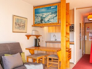 Interior - Cozy ski-in studio, 3 ppl, La Daille, Val-d'Isère (Val-d'Isère)