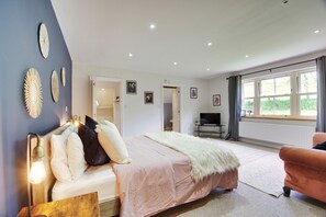 4 quartos, individualmente decorados, individualmente mobiliados