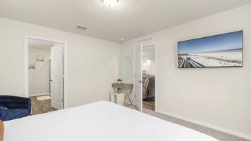 4 bedrooms, free WiFi, bed sheets