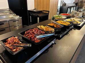 Daily buffet breakfast (EUR 8.69 per person) - Campus 90 (Varna)
