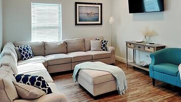 House (3 Bedrooms) | Property amenity