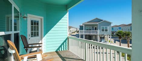 House (3 Bedrooms) | Property amenity