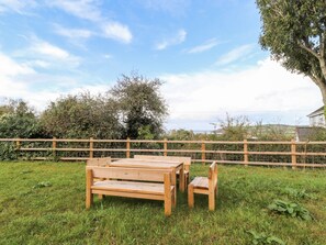 Property grounds - Mill Cottage (Newport)
