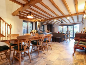 Dining - Castle Coach House (Newport)