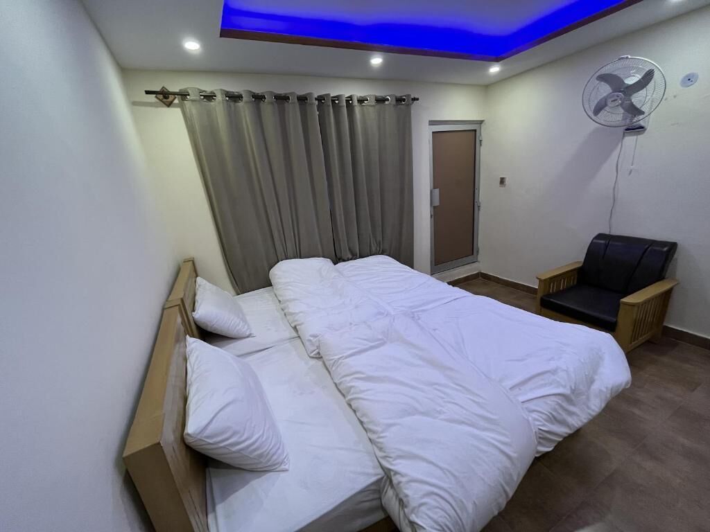 标准双人房或双床房 | 熨斗/熨板、免费 WiFi、床单