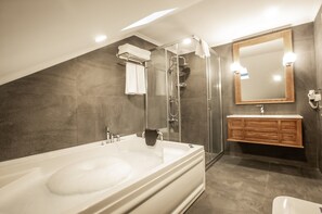 Bathroom - Zanike Hotel (Arakli)
