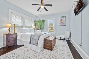 3 chambres, coffres-forts dans les chambres, bureau