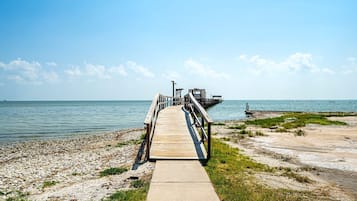 Condo (1 Bedroom) | Property amenity