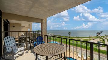 Condo (1 Bedroom) | Property amenity