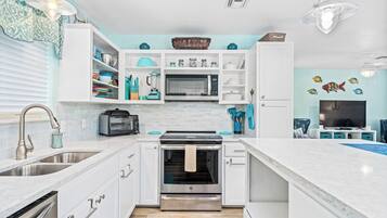 House (2 Bedrooms) | Property amenity