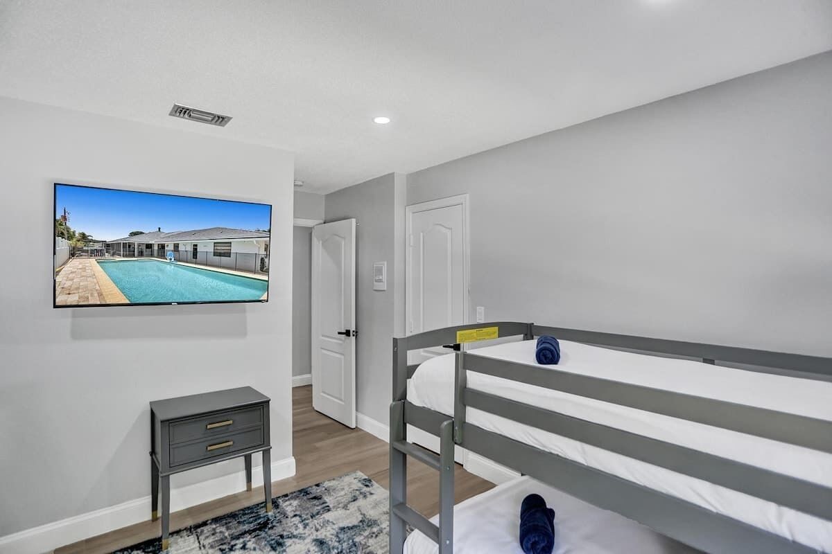 7 bedrooms, iron/ironing board, travel cot, WiFi