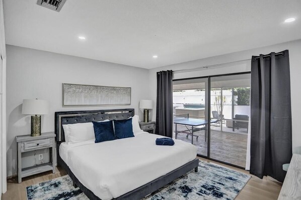 7 bedrooms, WiFi, bed sheets