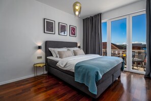 4 chambres, fer et planche à repasser, Wi-Fi, literie fournie