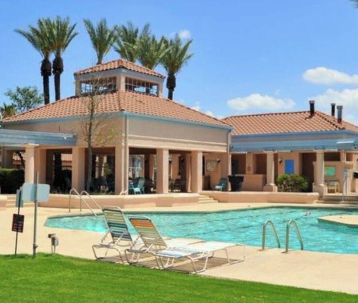 Et oppvarmet basseng