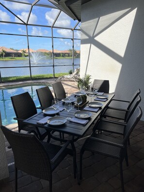 Dining - Newly Remodeled Gated Resort Community Home Minutes to Beaches & 5th In Naples (Naples)
