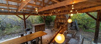 Creekside Cabin w/ Wood Stove | Unplugged Getaway