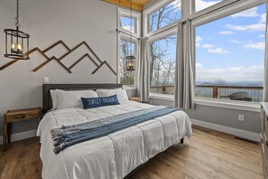 3 soverom, strykejern/-brett, wi-fi (inkludert) og sengetøy