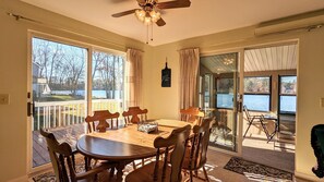 Dining - Lakeside Sunset on Lake Winnisquam! (Belmont)