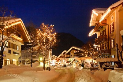 Cozy vacation apartment with 3 bedrooms, 2 bathrooms and outdoor seating area
