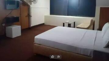 Deluxe Double Room | Free WiFi, bed sheets
