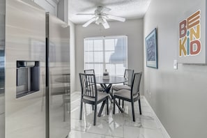Dining - Beautiful 2 Bedroom/2 Bathroom condo!! Close to shopping and beaches!! (Largo)
