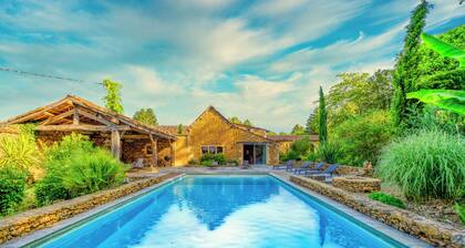 Dezie Manor Grange and Gardens near Sarlat la Caneda