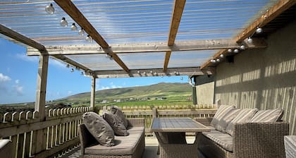 Luxurious 4-bed Farmhouse on the Dingle Peninsula
