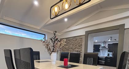 Luxurious 4-bed Farmhouse on the Dingle Peninsula