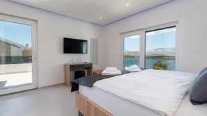 4 Schlafzimmer, Bügeleisen/Bügelbrett, WLAN