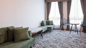 Down duvets, desk, blackout curtains, free WiFi