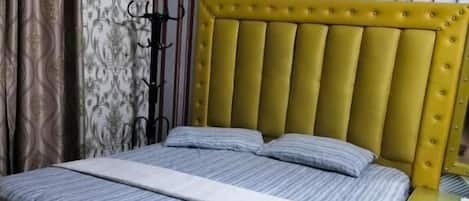 Deluxe Double Room | Iron/ironing board, free WiFi