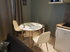 Dining - Lovely apartment in the historic center of Avignon (Avignon)