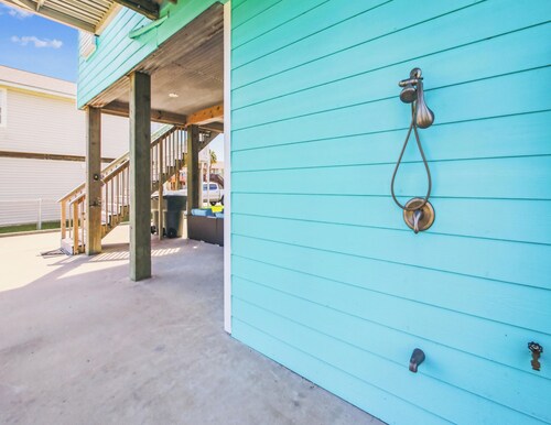 The Wooden Fin by Ryson Vacation Rentals