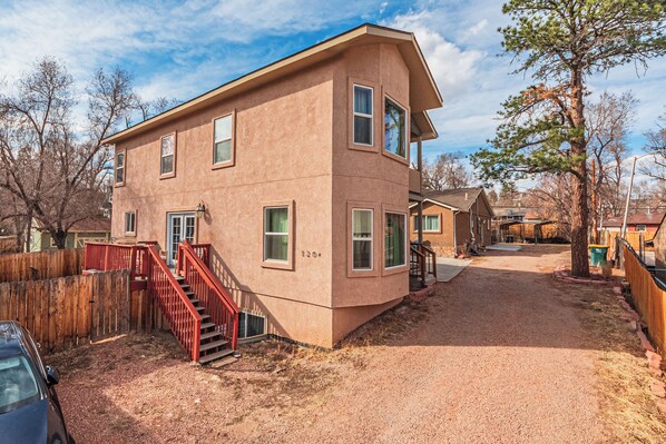 Exterior - Stunning Single-Family Home in Colorado Springs (Colorado Springs)