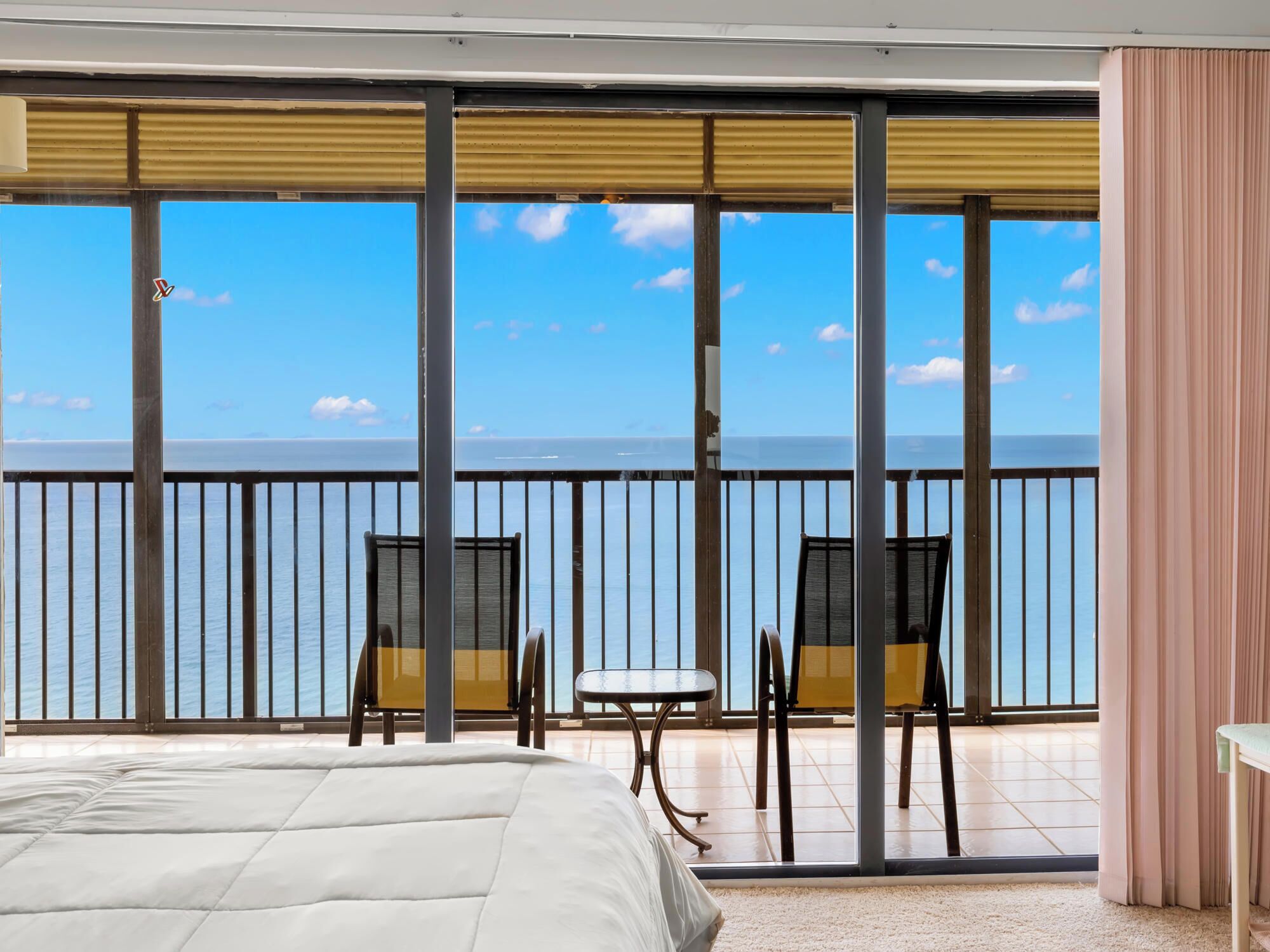 Condo (2 Bedrooms) | Property amenity