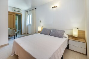 4 Schlafzimmer, Bügeleisen/Bügelbrett, kostenloses WLAN, Bettwäsche