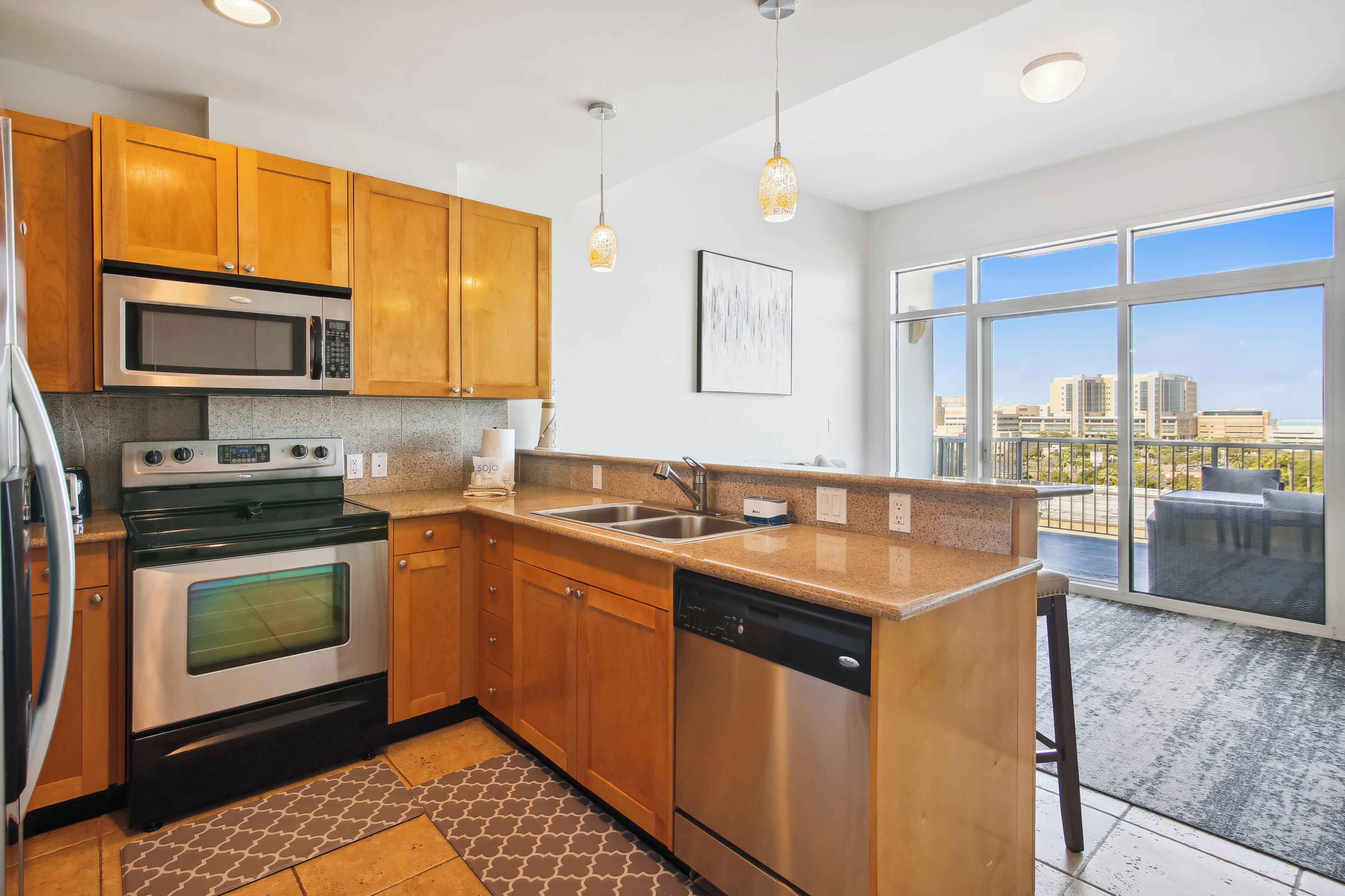 Condo (2 Bedrooms) | Property amenity