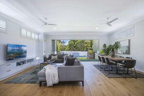 Interior - Manly Oasis, 5bd, 3 King bd,Pool (Manly)