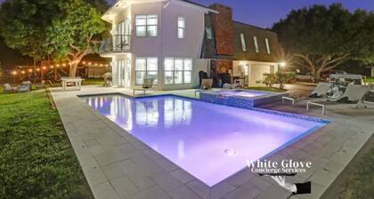 Stunning New Pool Jacuzzi 7BR Game Room Walk to the beach